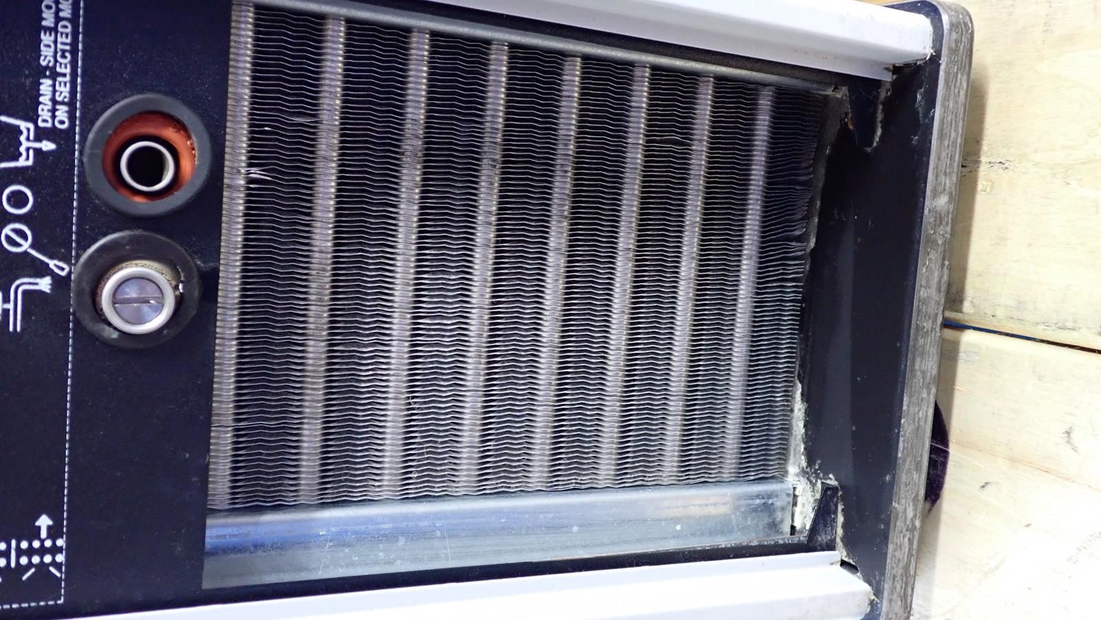 VWR AD07R-20-V11B Heated / Refrigerated Circulator, 7L w/ Lid | 89202-970