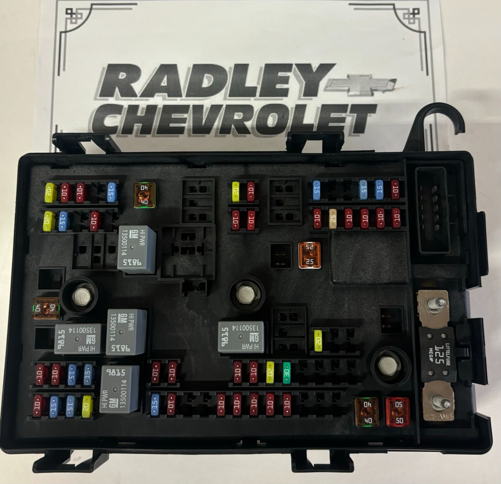 NEW GM OEM ELECTRICAL FUSE RELAY- JUNCTION BLOCK- GENERAL MOTORS GMC 23104896