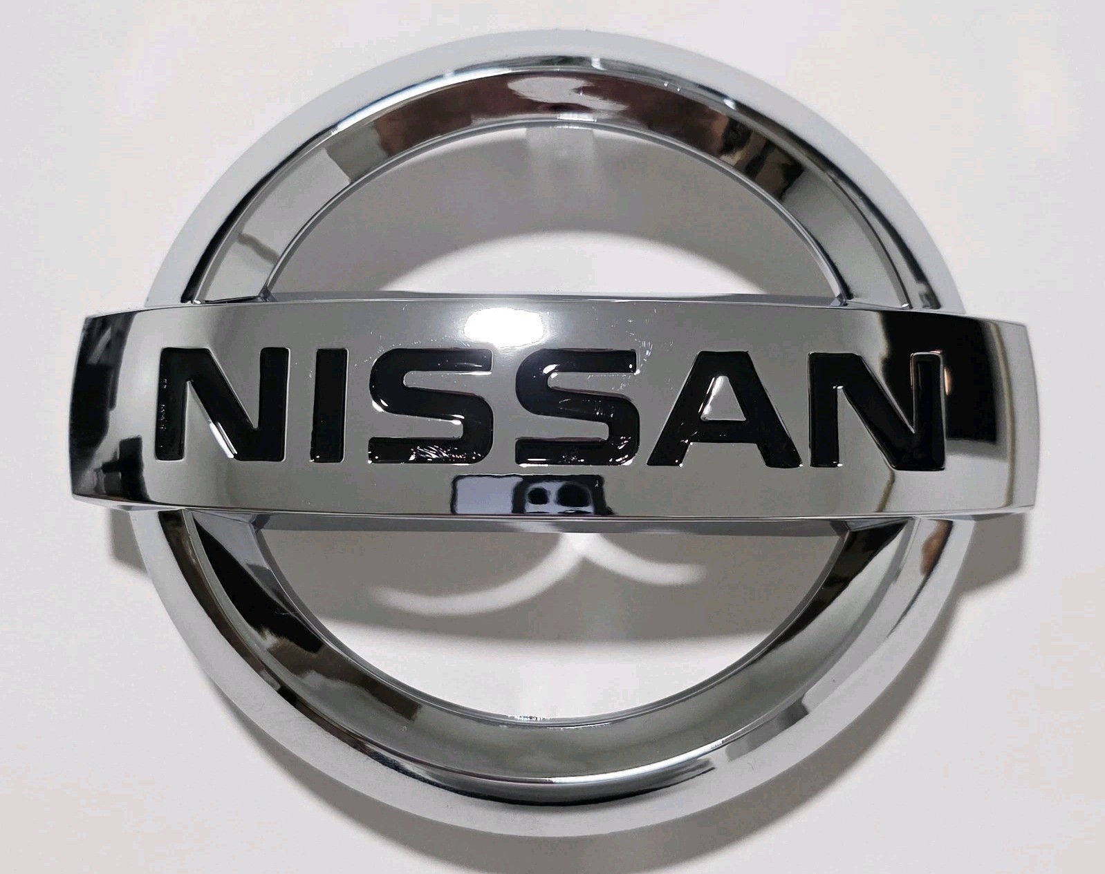 Nissan Rogue Front Grille Emblem 2010 2011 2012 2013 2014 2015 2016 2017 2018