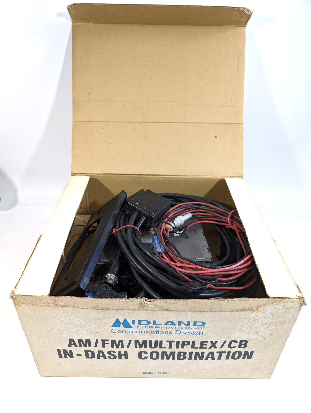 Midland 1977 AM/FM CB Radio In-Dash Combination w Wiring CW McCall Vintage