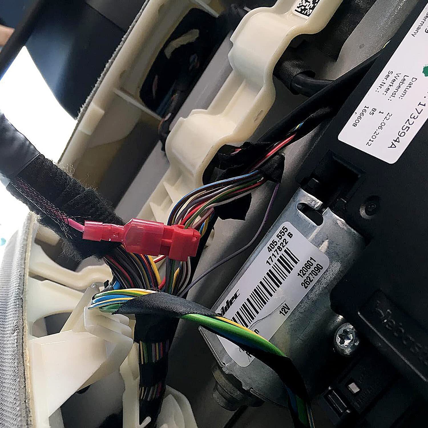 240/60Pcs T-Taps Wire Terminal Connectors Insulated 22-10 AWG Quick Splice Kit