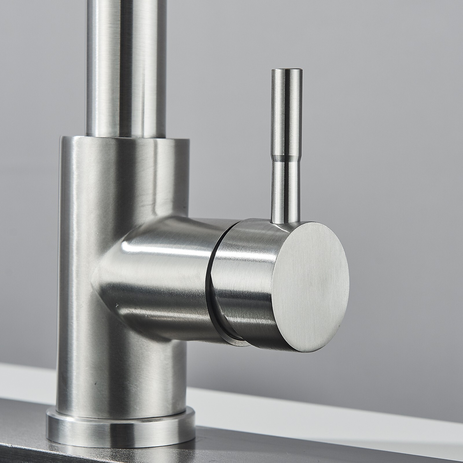 Brushed Nickel Kitchen Faucet Sink Mixer Faucet Pull Down Sprayer Single Handle