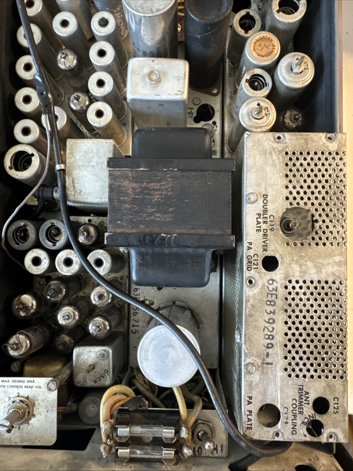 Twin V Motorola Transmitter Radio Model T41GGV-1 Type TA104 Very Rare Untested .