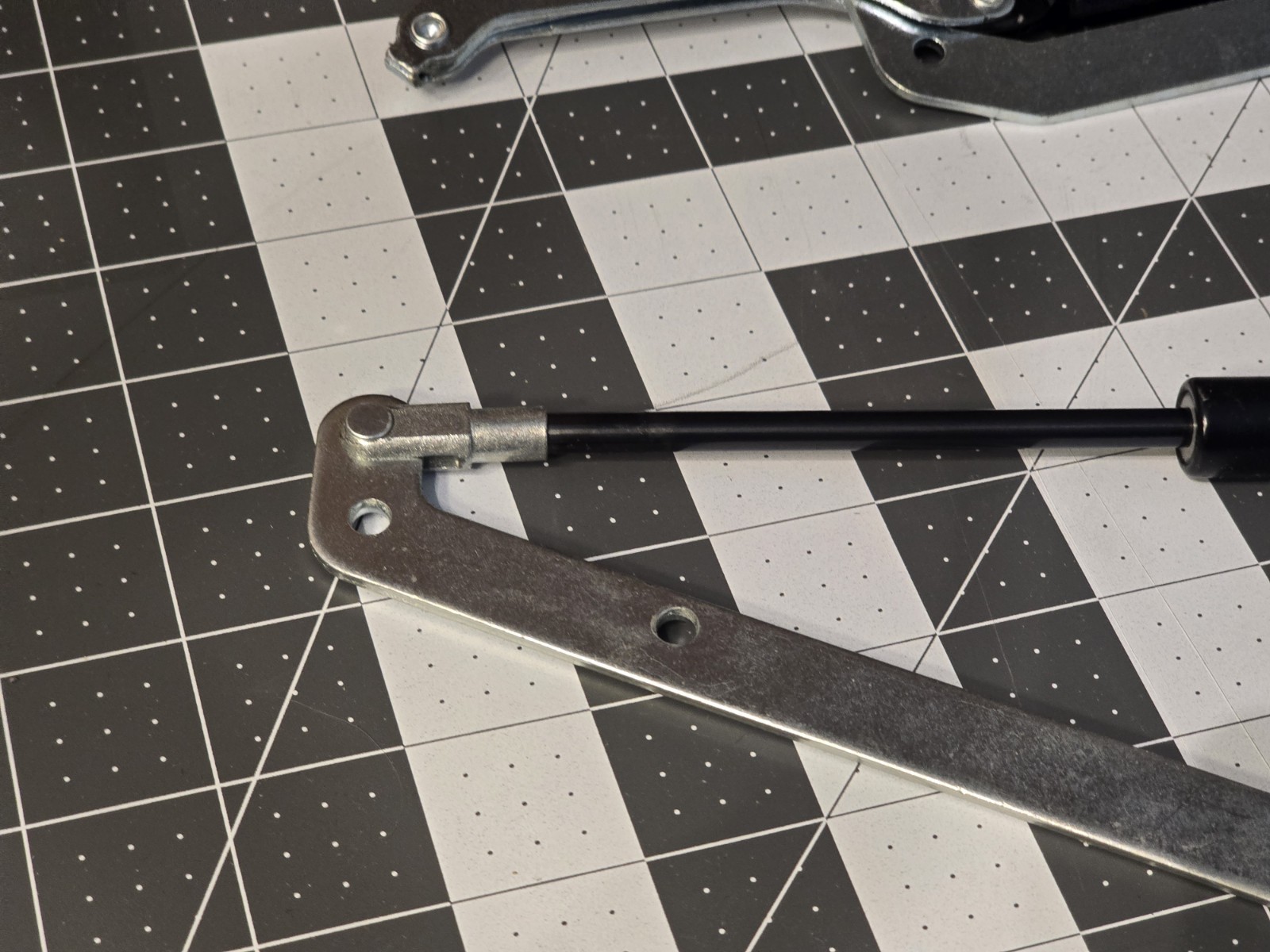 Original Keter NPS Piston Hinge For Keter Storage Boxes, New Lot Of 2