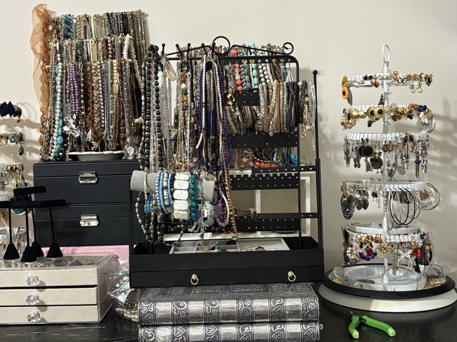 Mystery Jewelry CUSTOM CURATION Jar- All Wearable No Junk 1/4 Lb SEE DESCRIPTION