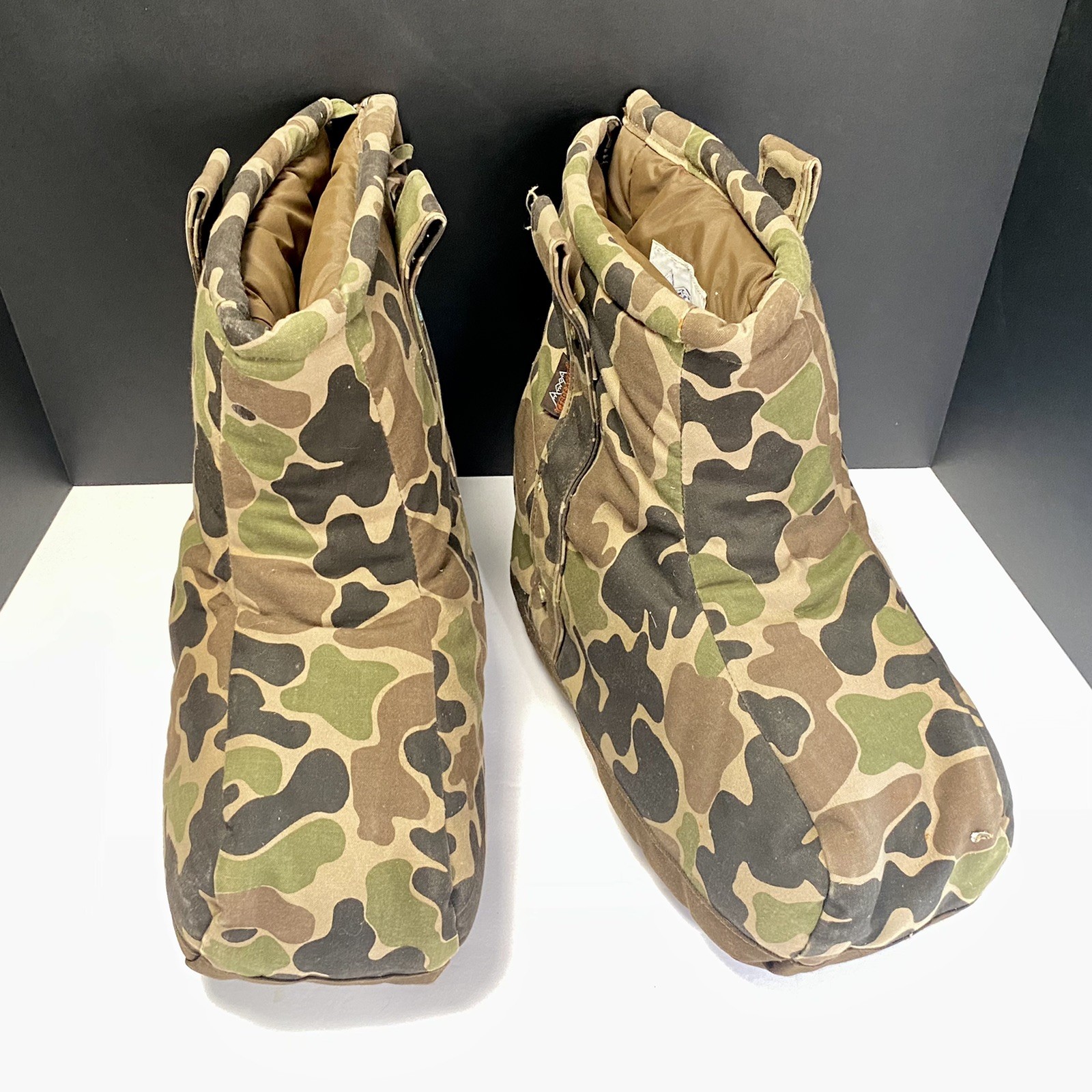 Icebreaker Insulated Boot Covers Blankets Size Medium Camouflage Hunting Vintage