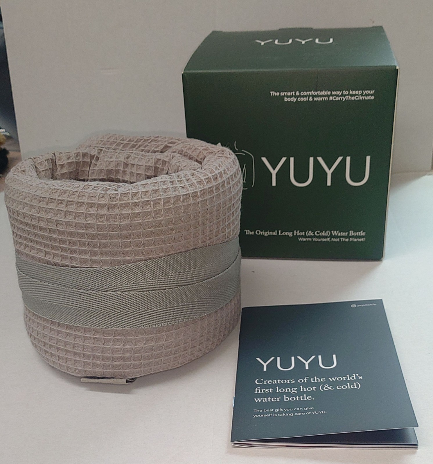 YUYU The Original Long Hot & Cold Water Bottle, Waffle Gray New in Box