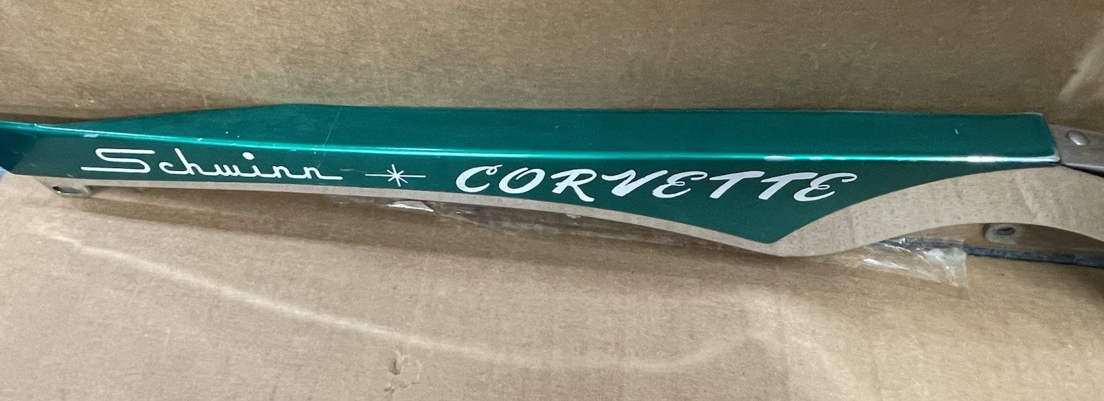 Vintage Schwinn 26” Corvette Middleweight Chainguard In Radient Green