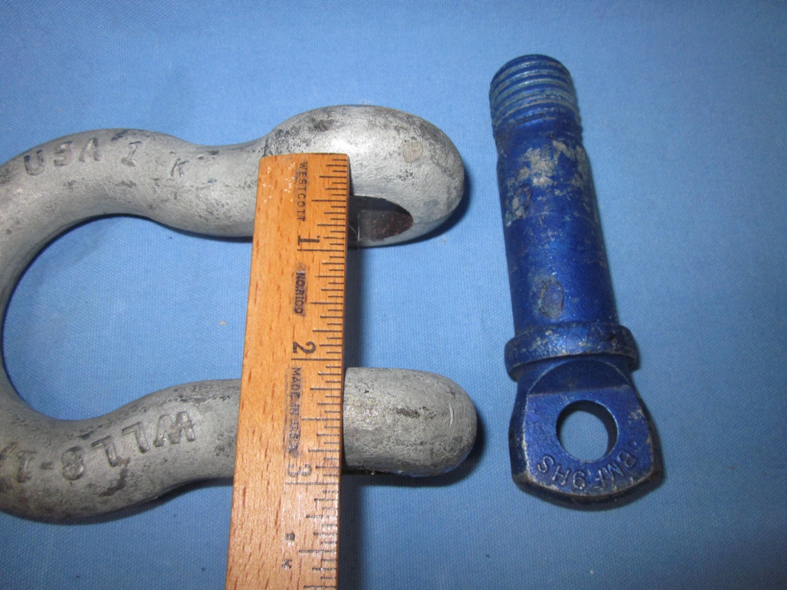 Campbell WLL 8-1/2 Ton Anchor Shackle with its Screw pin