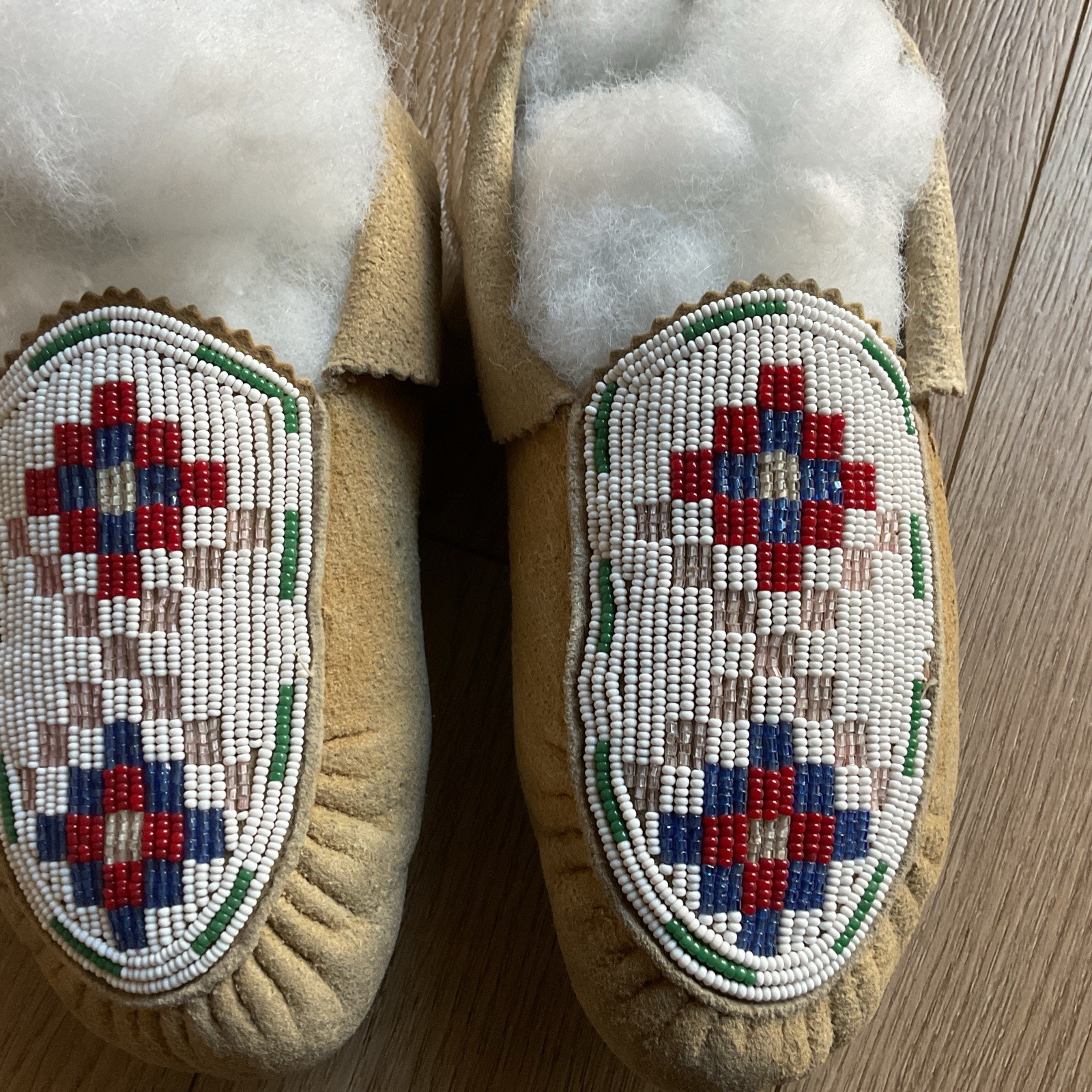 VINTAGE Native American Indian Beaded Moccasin Great Condition