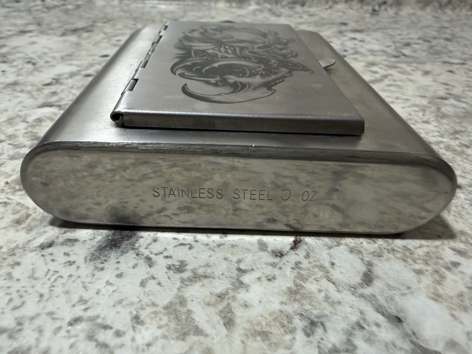 VTG 90s Skull Stainless Steel Flask Leak proof Flask Built-in Cigarette Case EUC