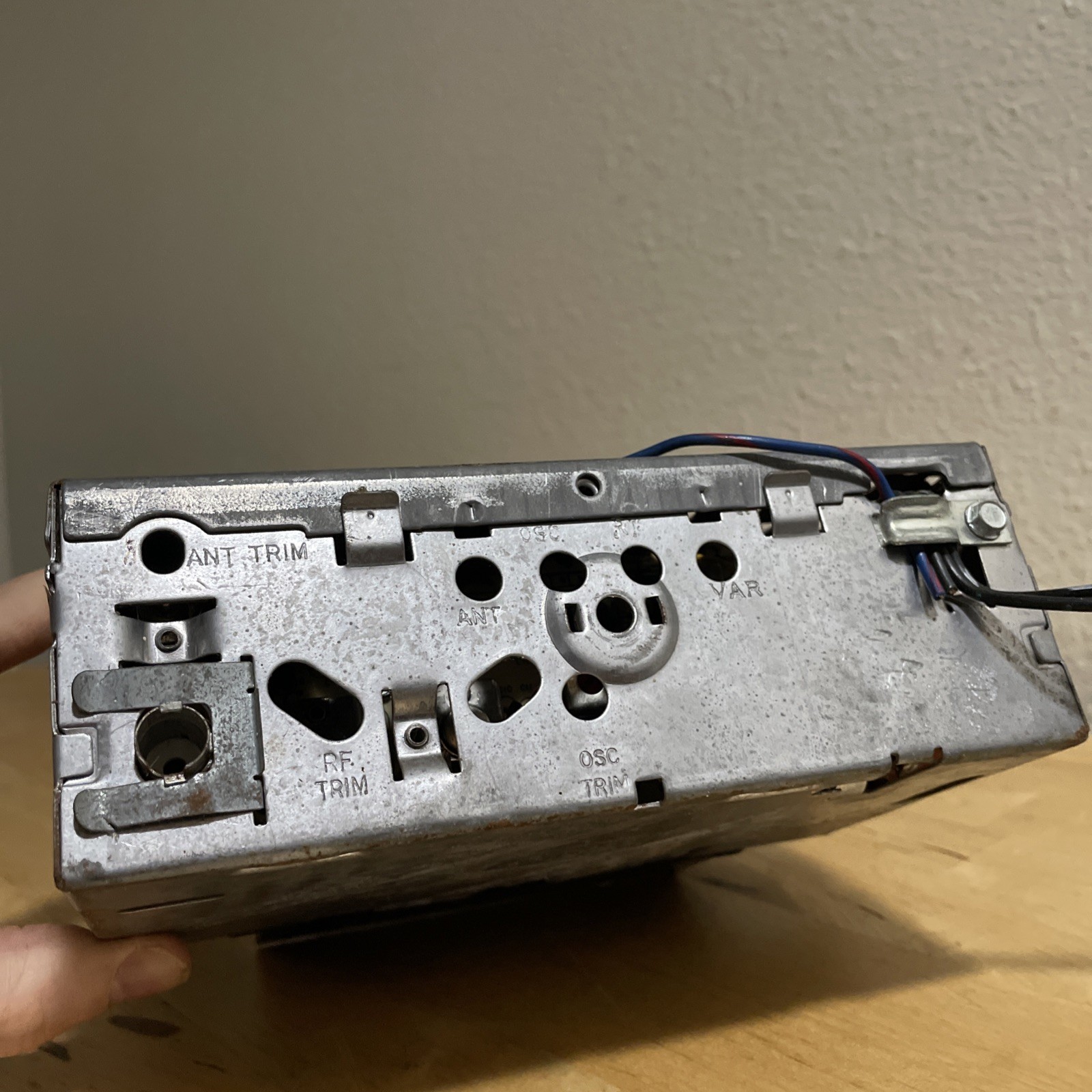 VTG 1973-1979 FORD TRUCK AM/FM Stereo Radio Model # D9TF-18806-AA Excellent