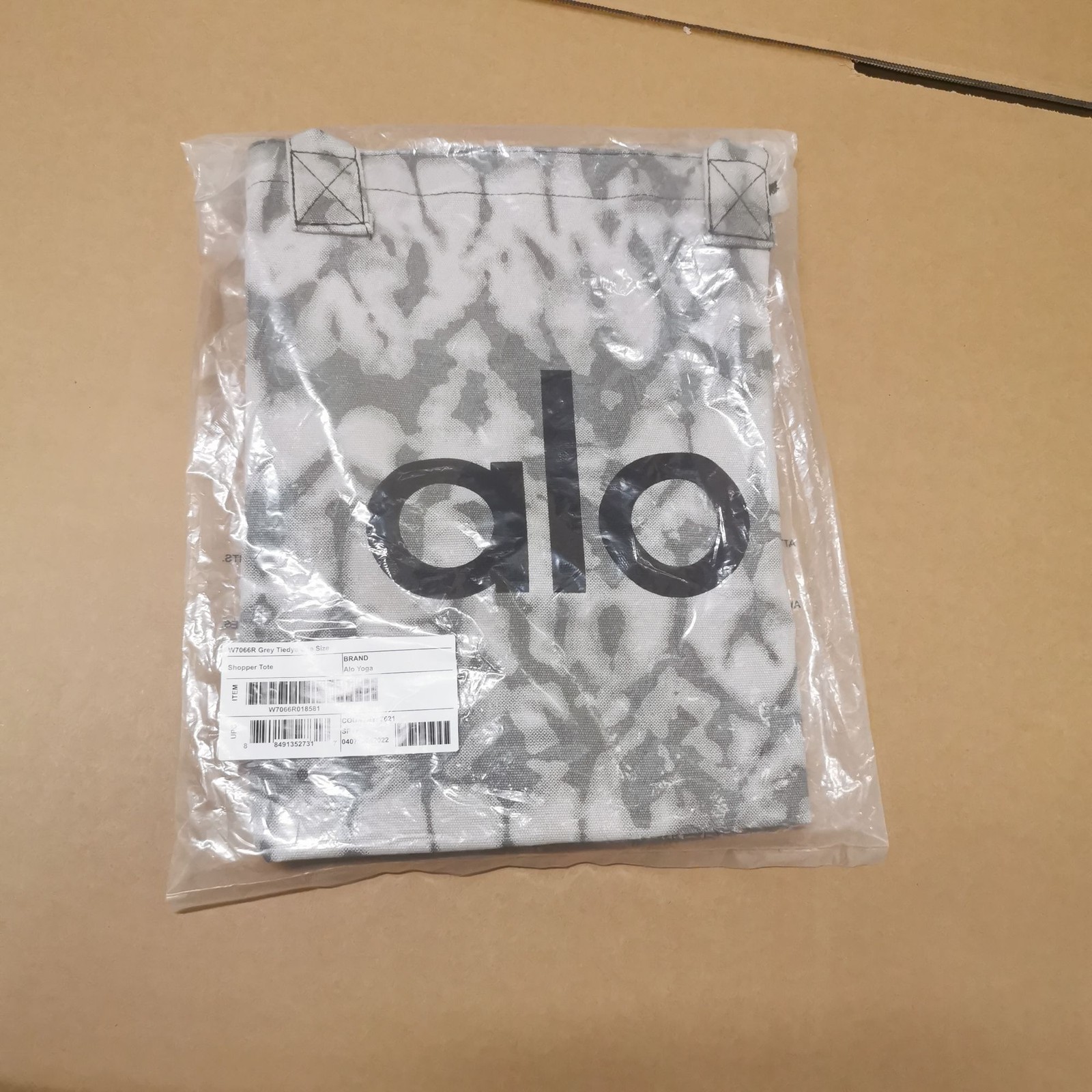 Alo Yoga Large Gray Canvas Gym Bag Travel Training Carry-On