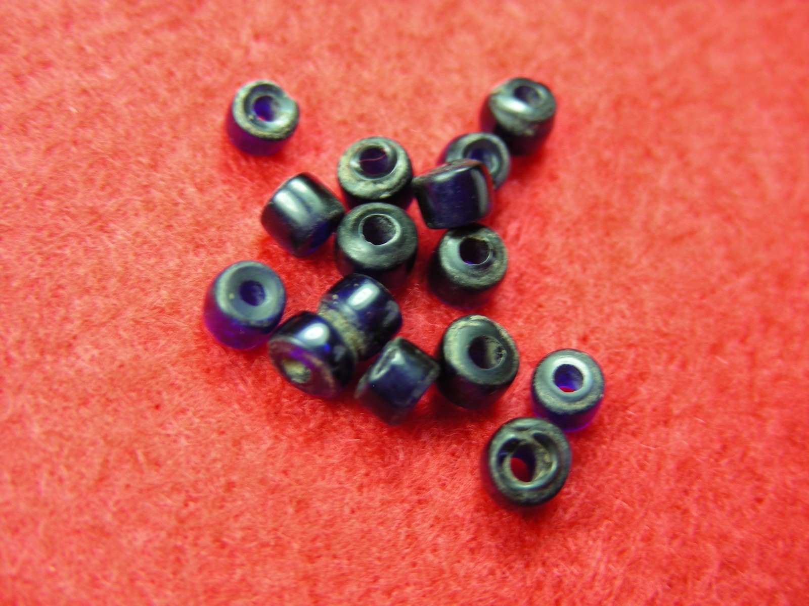 COBALT BLUE TRADE BEADS - MODOC TRIBE - CALIFORNIA - FREE SHIPPING