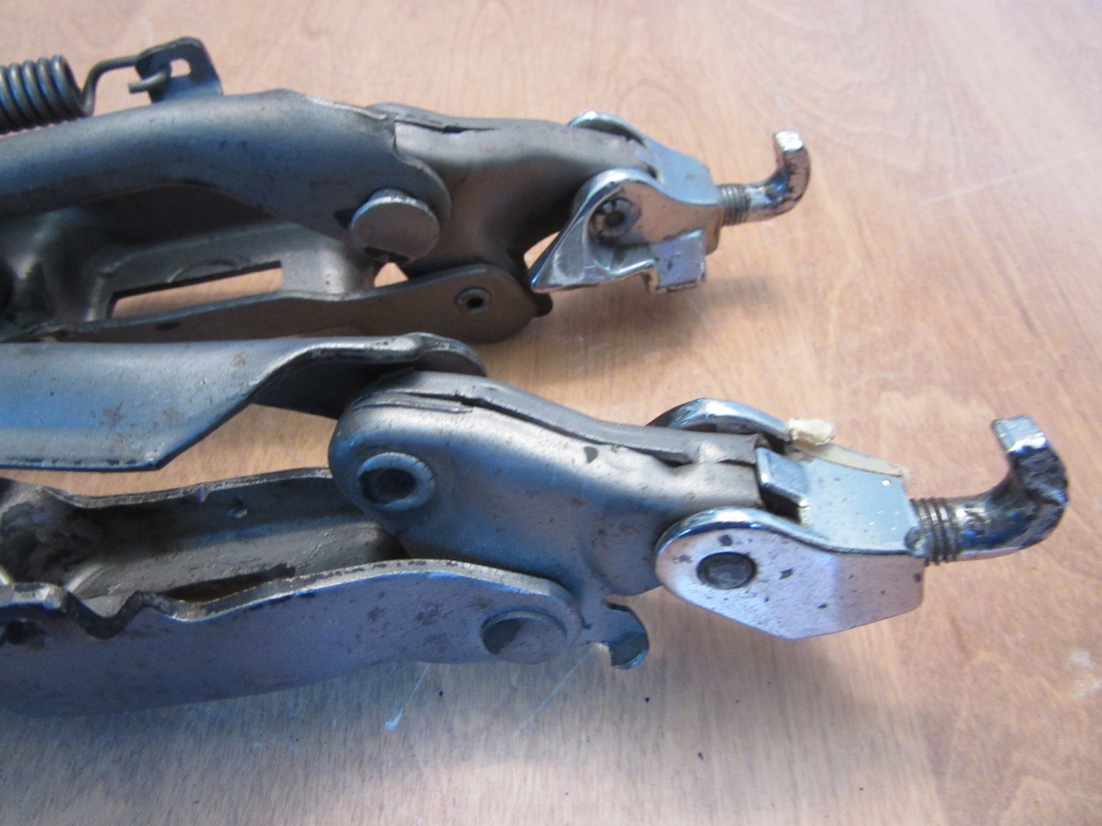 1971 -1976 GM A body convertible latches full size cars