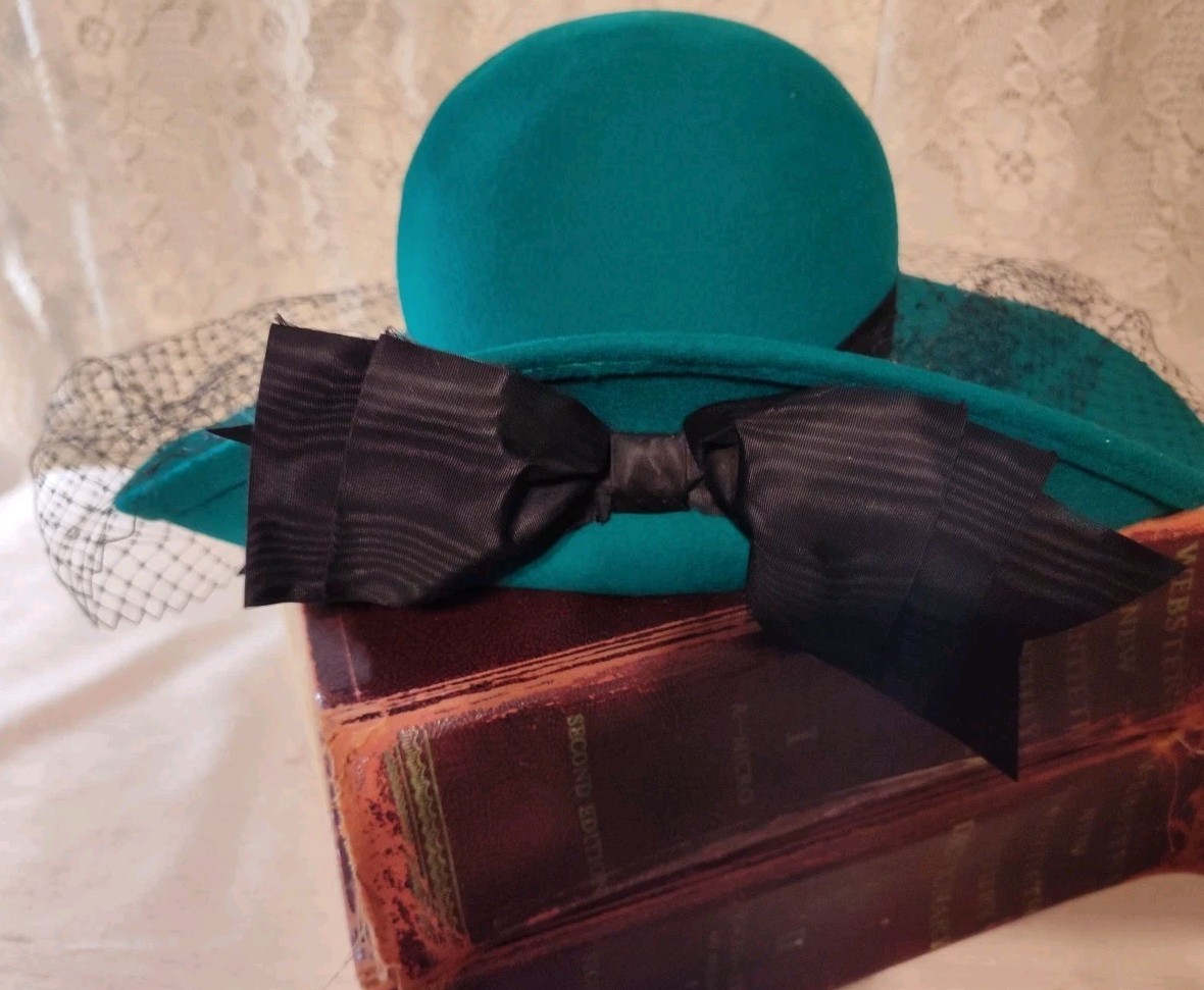 Vintage Geo.W. Bollman Women's Felt Hat With Veil 100% Wool Green with Black