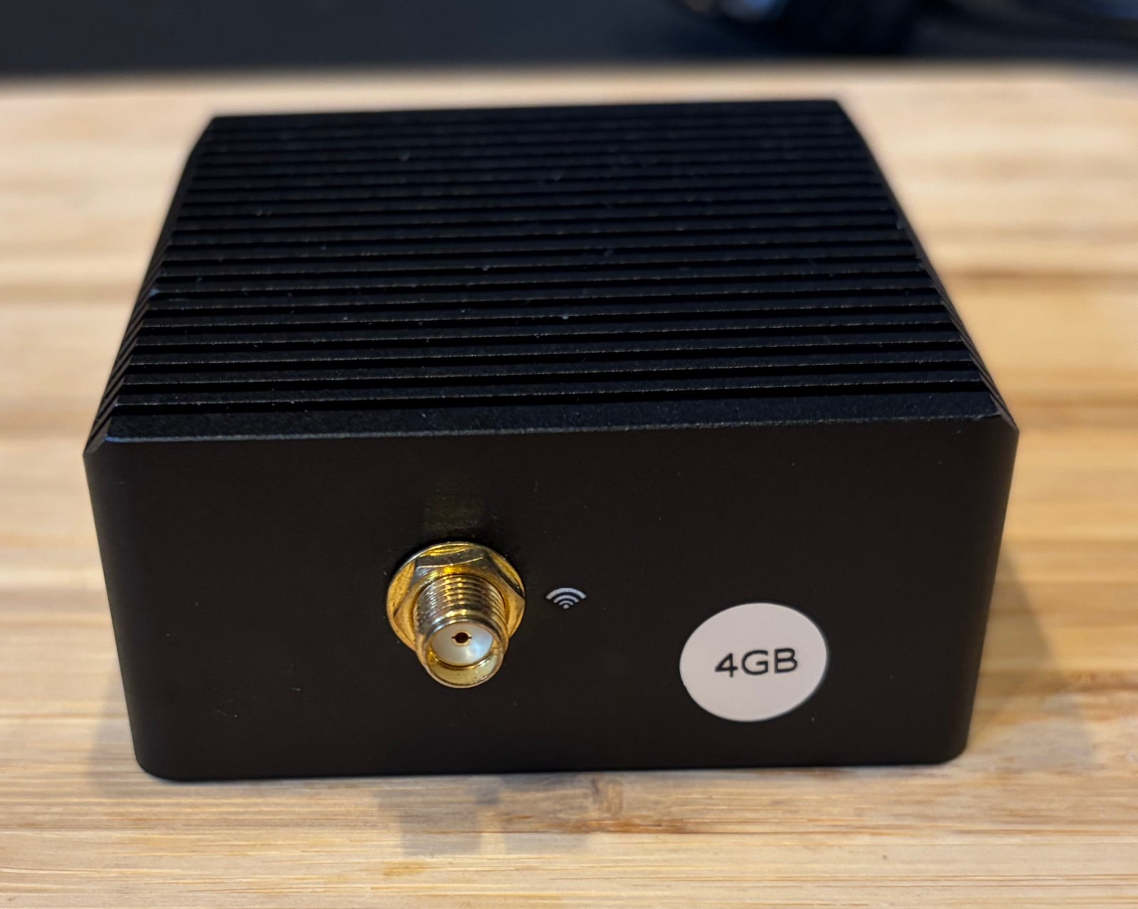 Friendly Elec NanoPi R5C Development Board w/ case - 4GB / 32GB + WIFI + Power