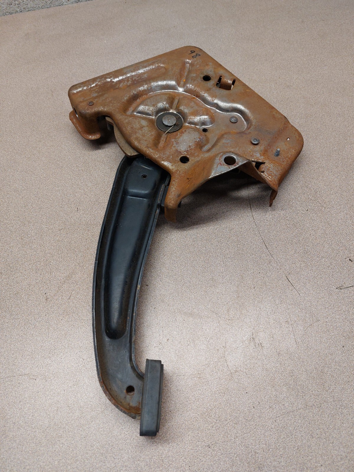 1998 Dodge Ram Truck Emergency Brake Pedal 1500 2500 parking E brake 1999 99 98