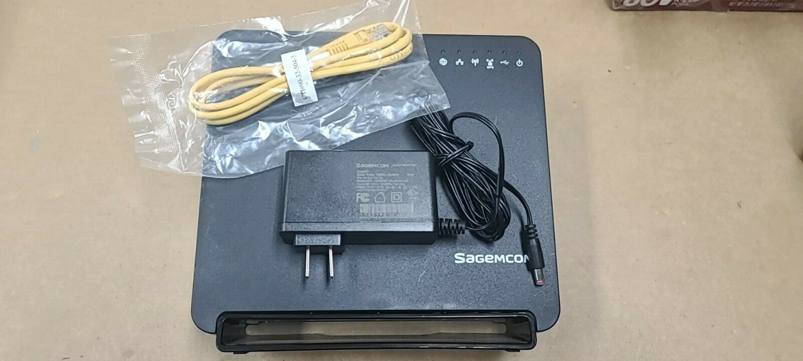 A lot of 10 pcs SAGEMCOM FAST 5260 DUAL-BAND WIRELESS WI-FI ROUTER with AC/Cat 5