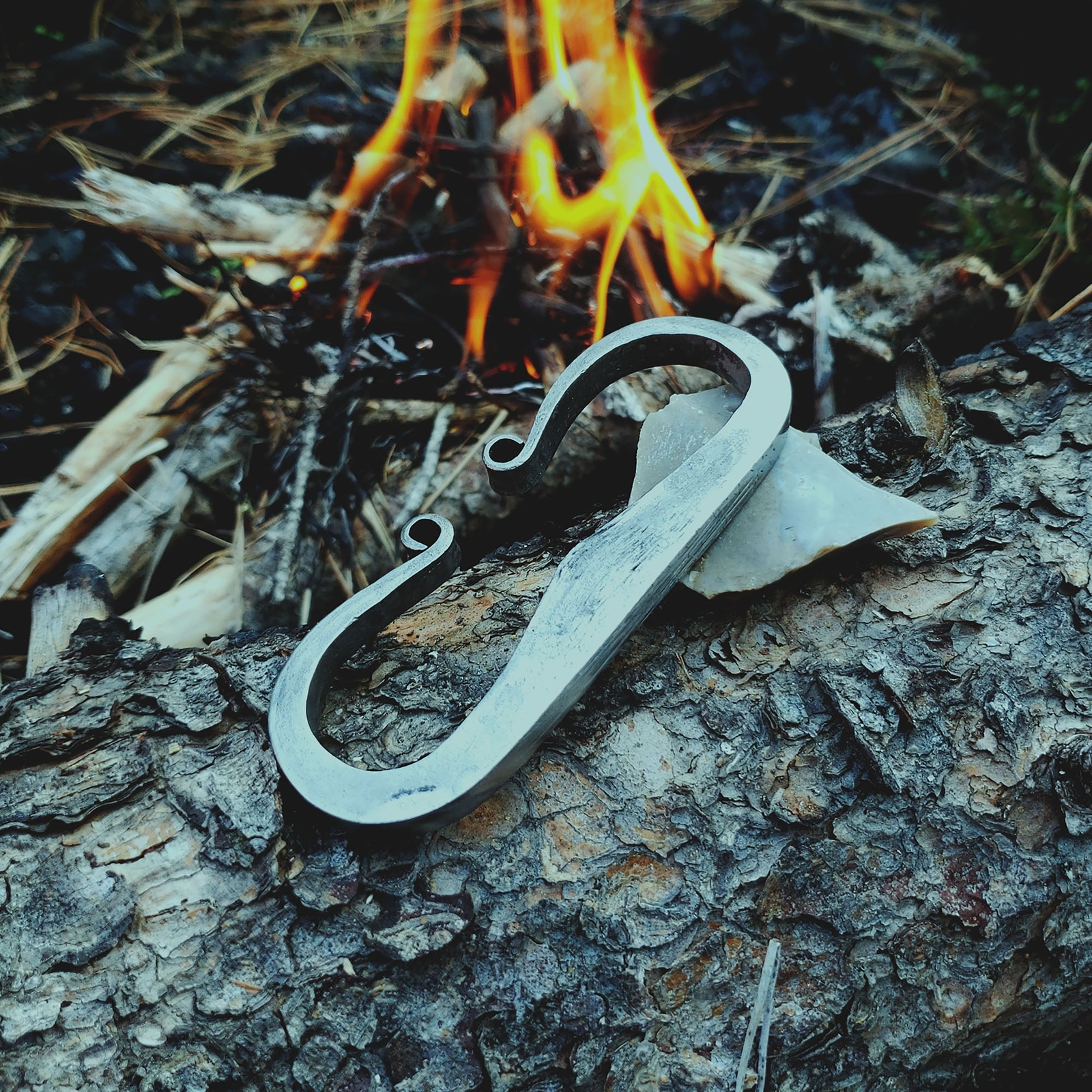 Traditional Fire Steel - Steel Flint Striker for Bushcraft Fire Starting