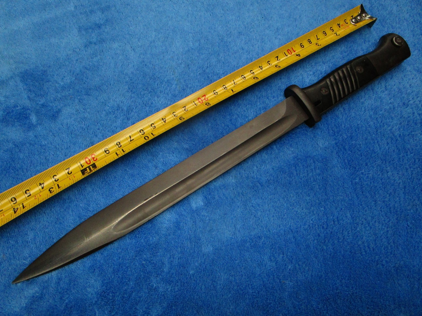 ORIGINAL WW2 GERMAN F.HERDER 1939 BAYONET AND SCABBARD WITH FROG MATCHING NUMBER