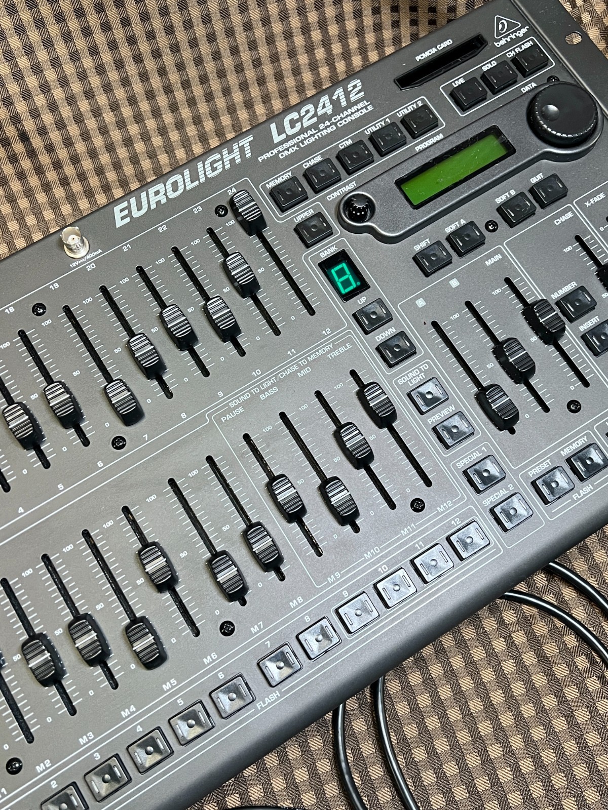 Behringer Eurolight LC2412 Professional 24 Channel DMX Lighting Console + Cables