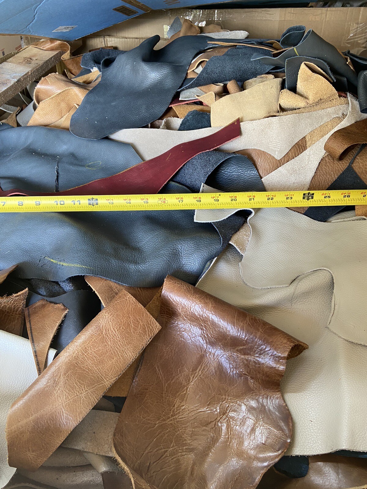 1 Pound Upholstery Leather Remnants/scrap Mixed Colors for Purses, Bags, Jewelry