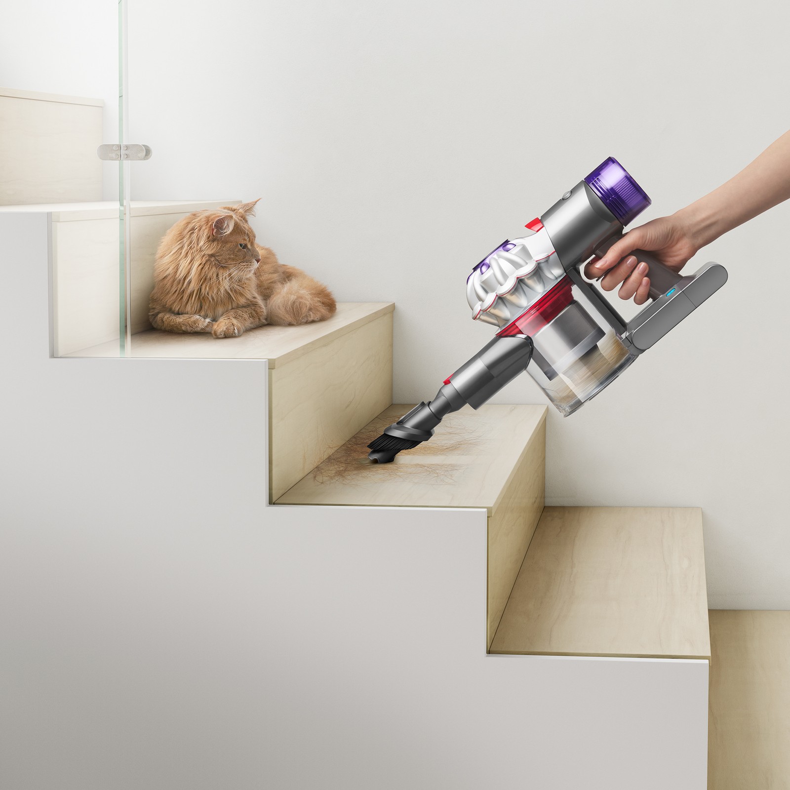Dyson V7 Advanced Cordless Vacuum Cleaner | Silver | Refurbished