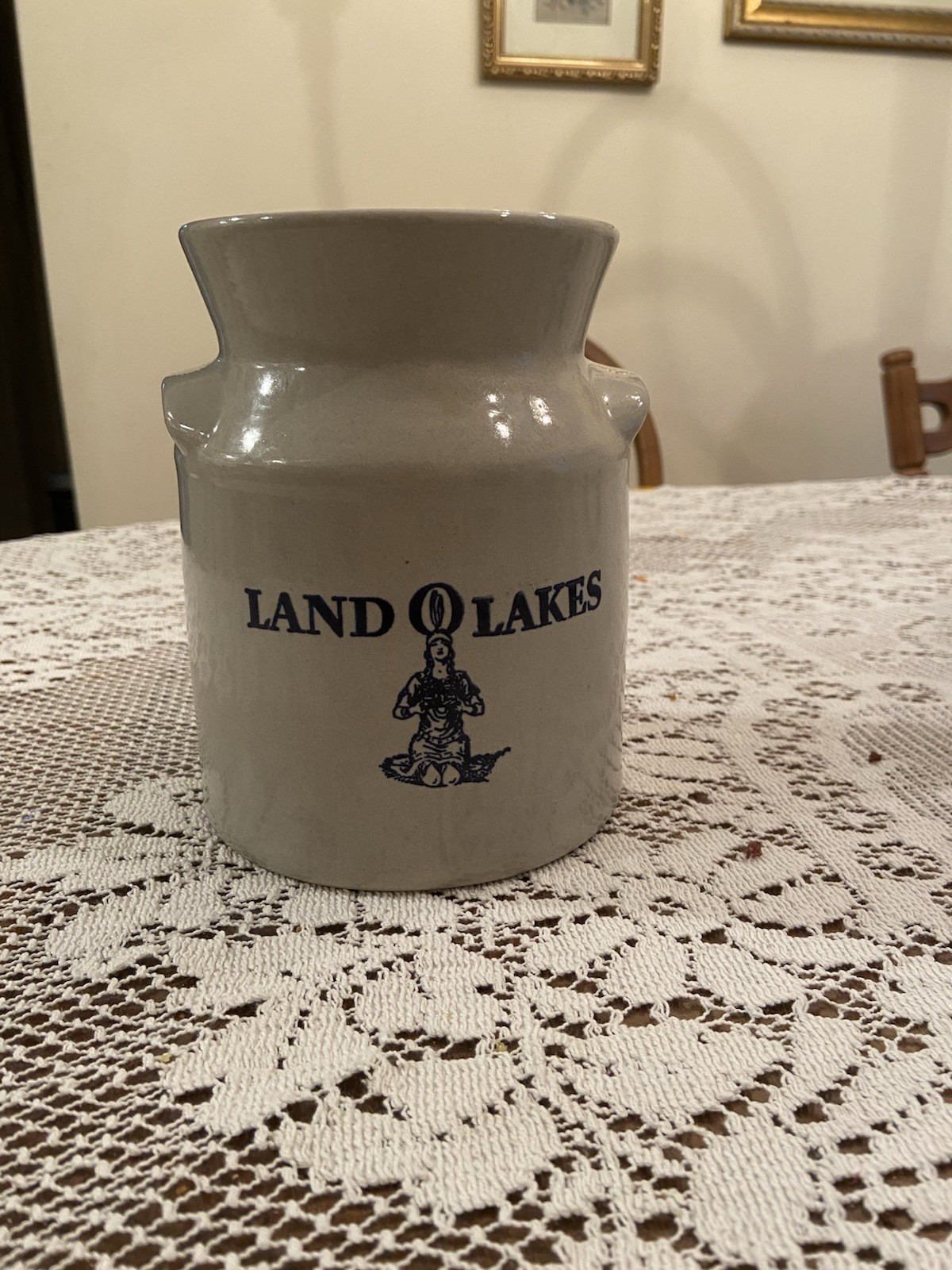 2000 Red Wing Land O Lakes Utensil Crock With Indian Maiden On It  #1057/2000