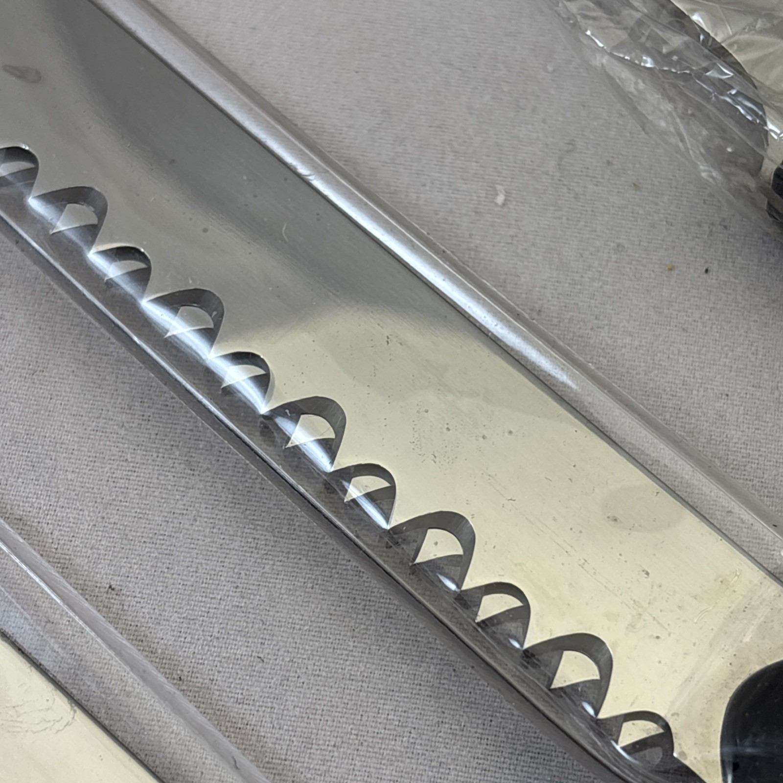 Electric Knife With Blades & Carving Fork w/Carry Case Food Network (FNKNB1000)