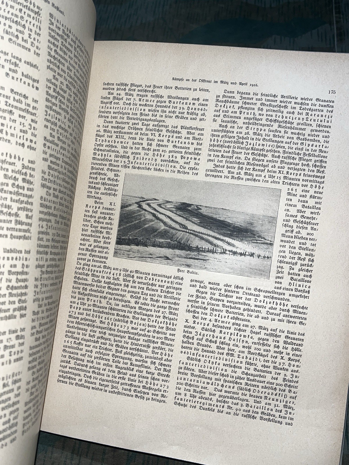 WW2 German Era Original Die Geschichte Des Weltkriegs Book #2 on German Military