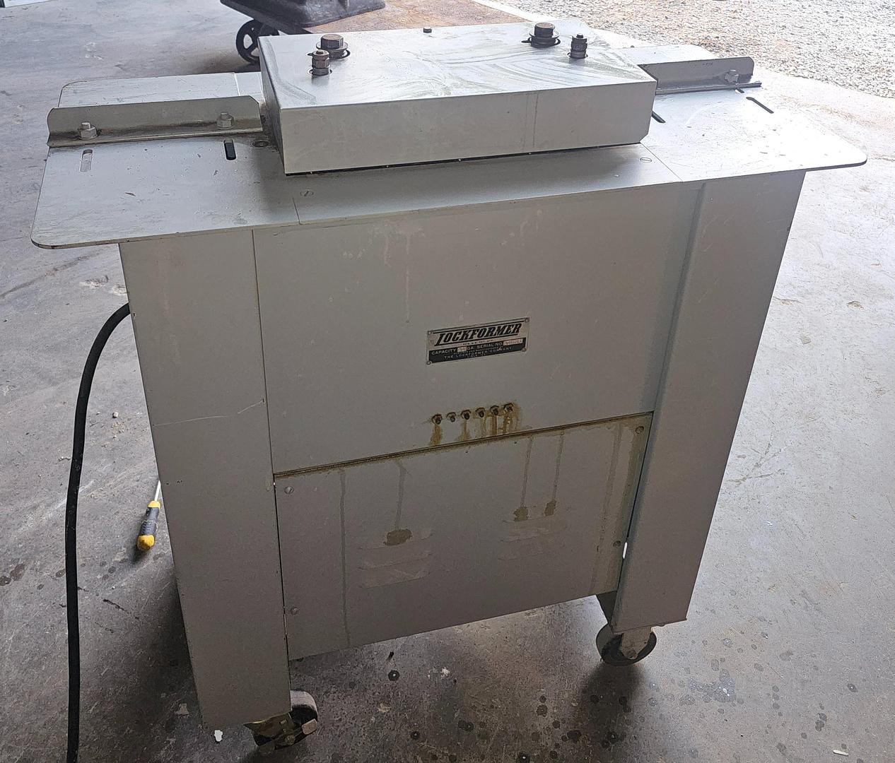 20 Ga. Lockformer Pittsburgh Roll Cleat Former Machine, Right Angle Flange