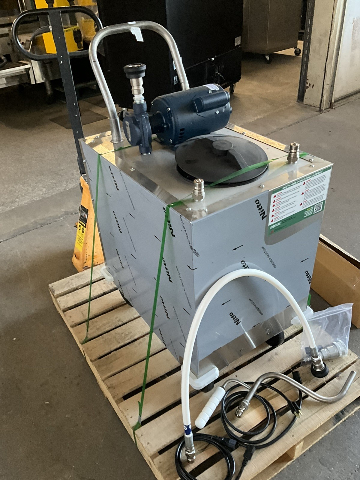 2023 Frontline International 47SS Grease Caddy Heated Grease Oil Filter 47 gal