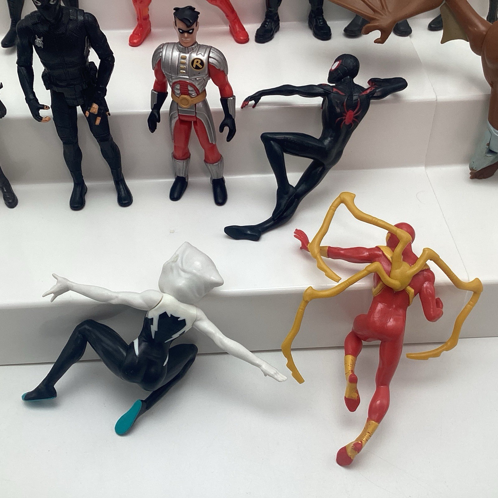 Marvel Super Heroes Figures Lot Kenner Robin Batman Spider-Man Dr Strange Sersi