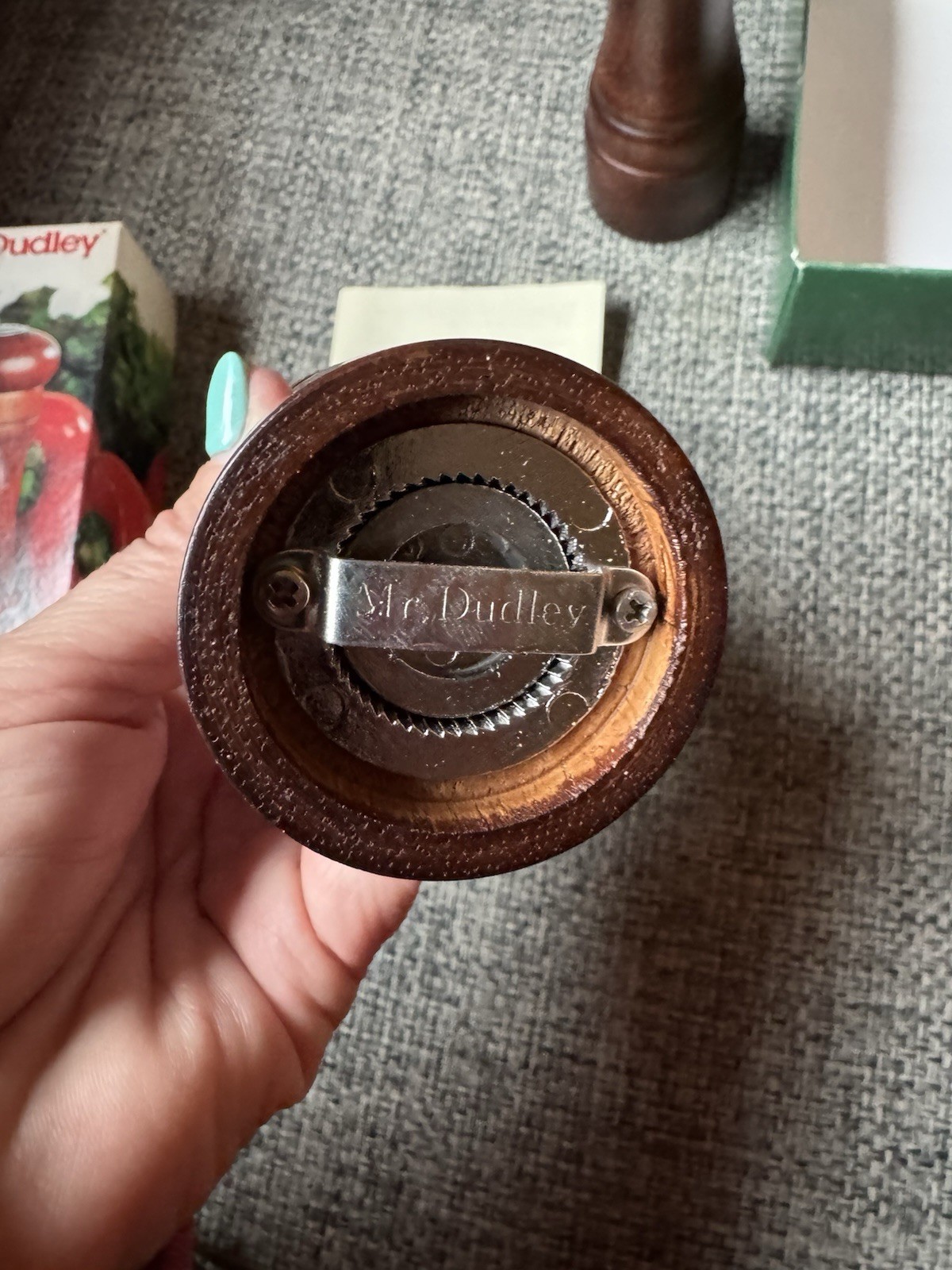 Vintage Mr. Dudley 5.5” Walnut Wood Peppermill & Salt Shaker Set Julian 609 NEW