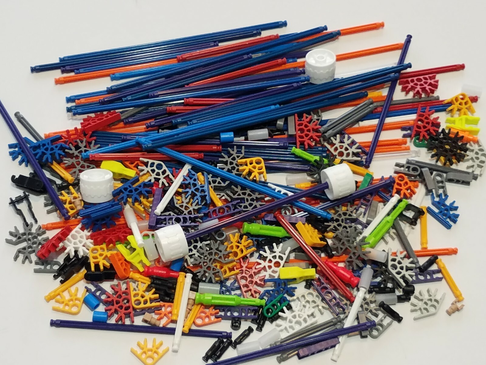 300 MICRO KNEX Rods & Connectors Random Mixed Bulk Lot Small Parts Pieces K'NEX