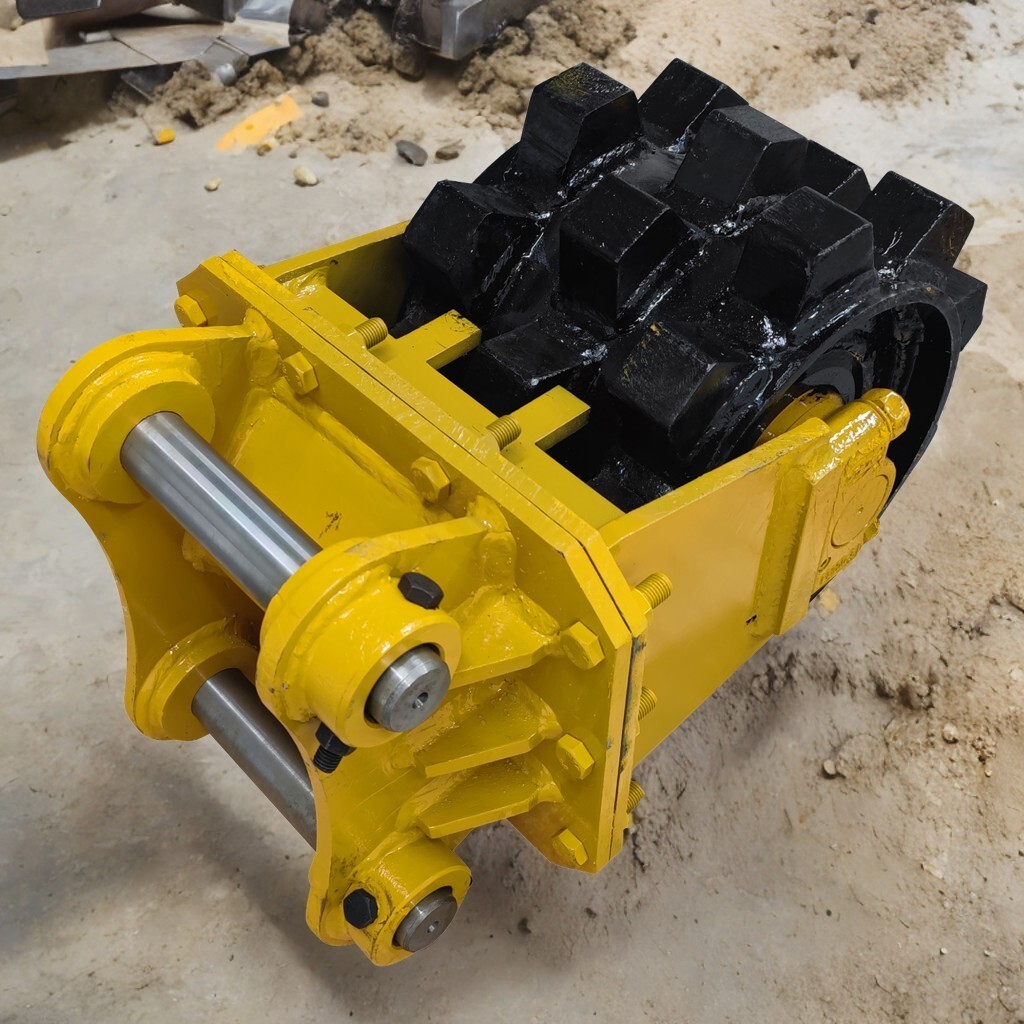Manganese Steel Material Compaction Wheel 305 Small Excavator Attachment