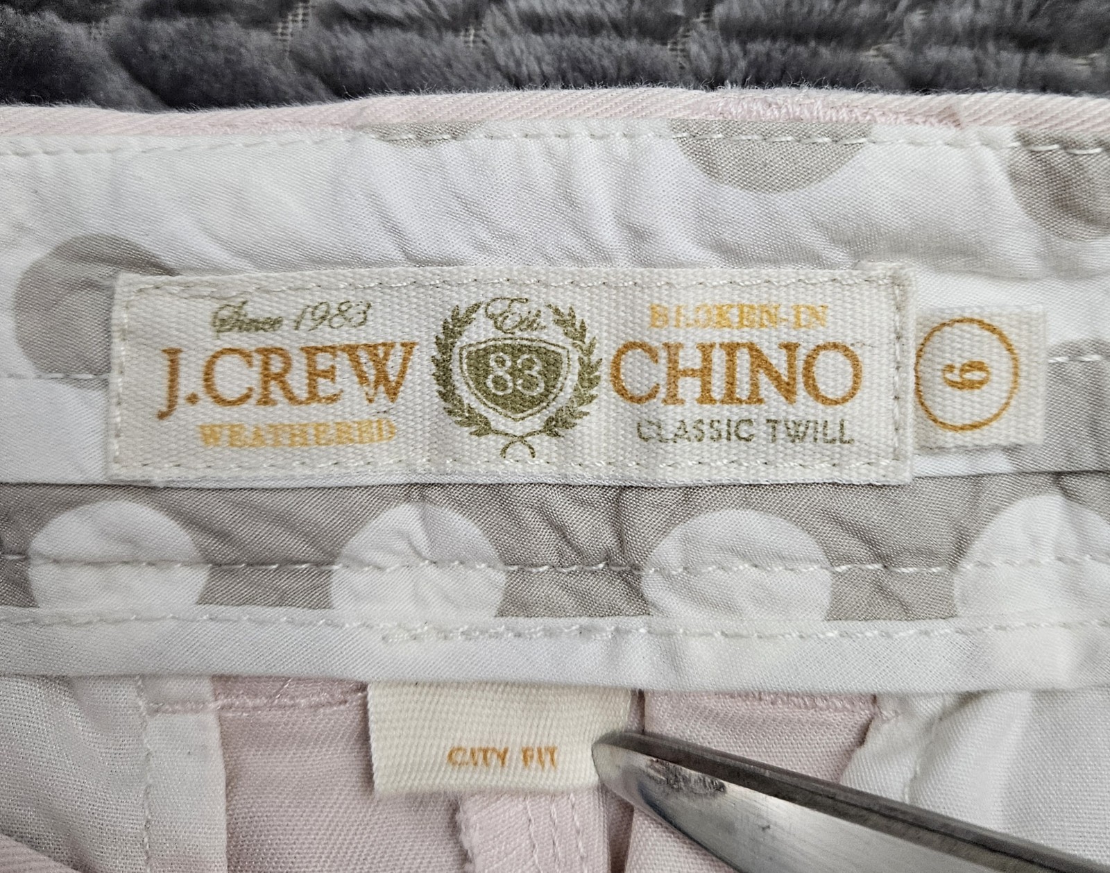 J.Crew City Fit Weathered Broken In Classic Twill Chino Shorts Women Size 6 Pink