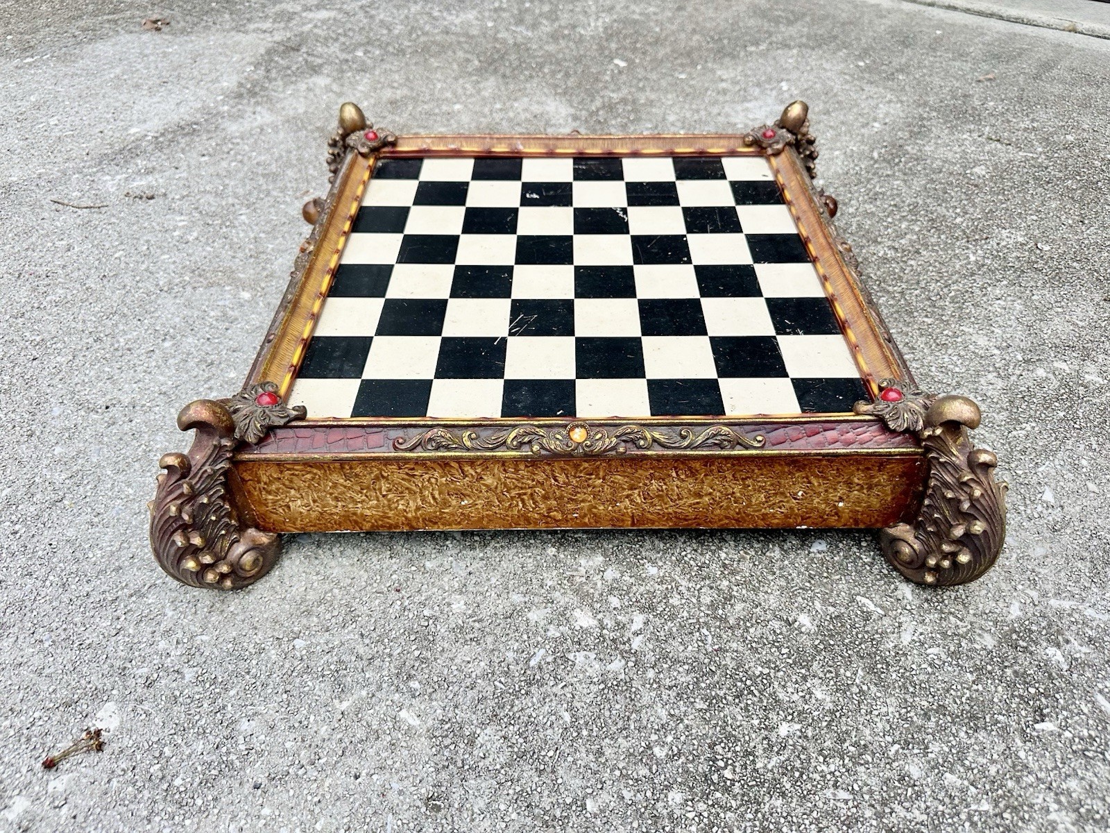 Oriental Accent Safari Wildlife Chess Set Hand Painted Resin Piece Storage Board