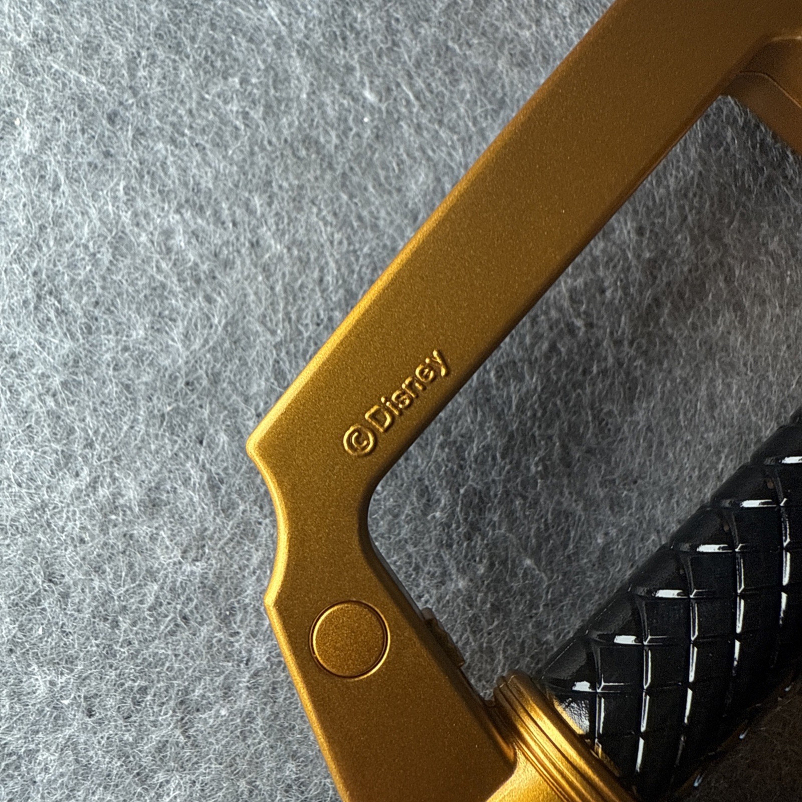 Square Enix KINGDOM HEARTS 14" Replica Light Up Keyblade Kingdom Key NEW Disney