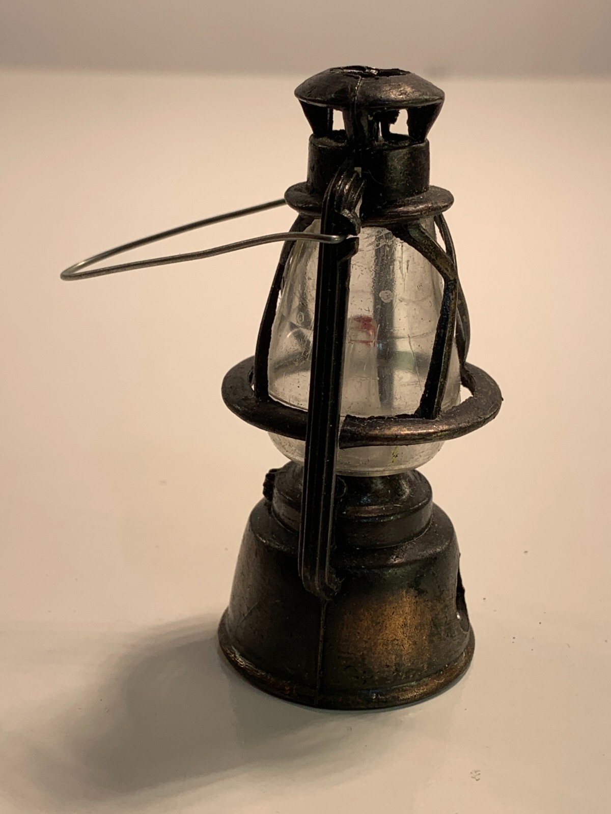 Vintage Die-Cast Pencil Sharpener Antique Style Oil Lantern PSD2