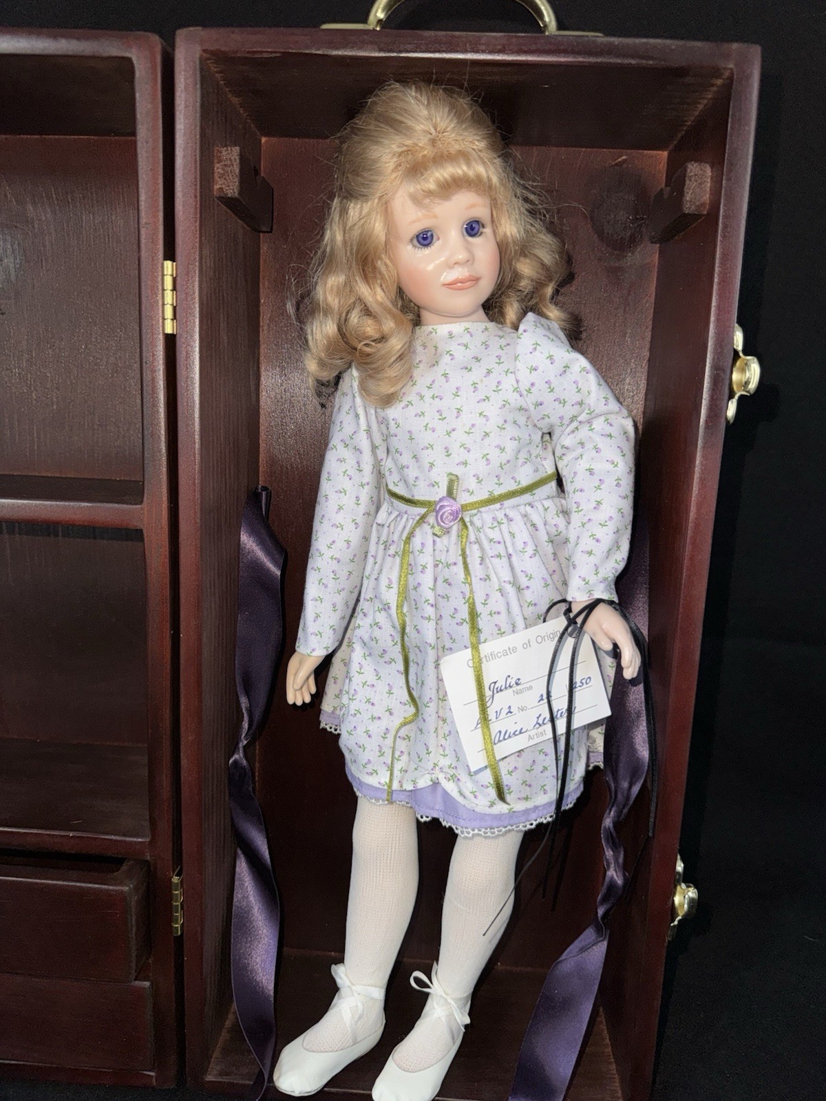 Alice Lester Julie Limited Edition Doll w Wood Wardrobe Trunk COA Outfit