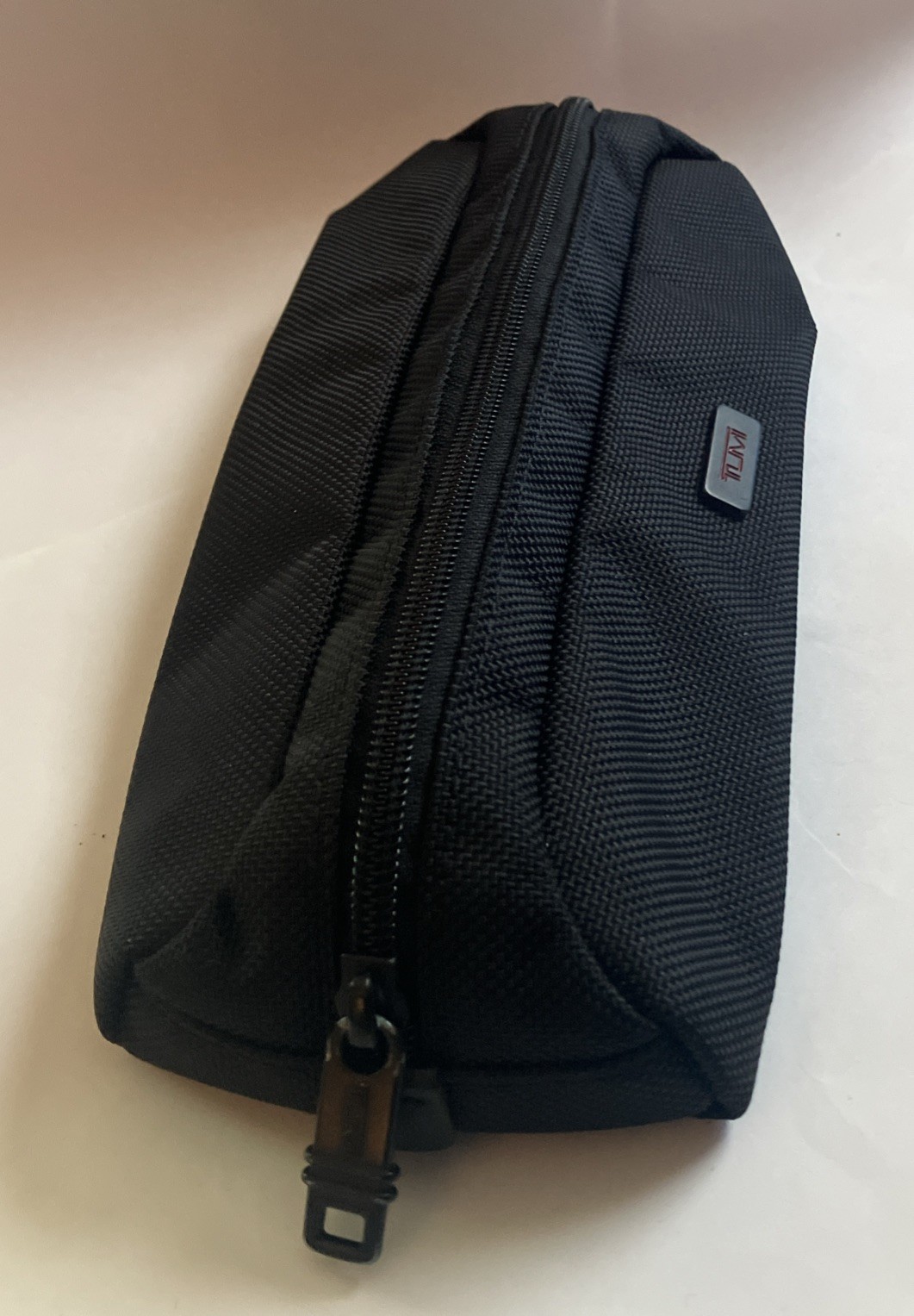 TUMI Accent Accessory pouch Cord Bag Black / Red No Retail Tag