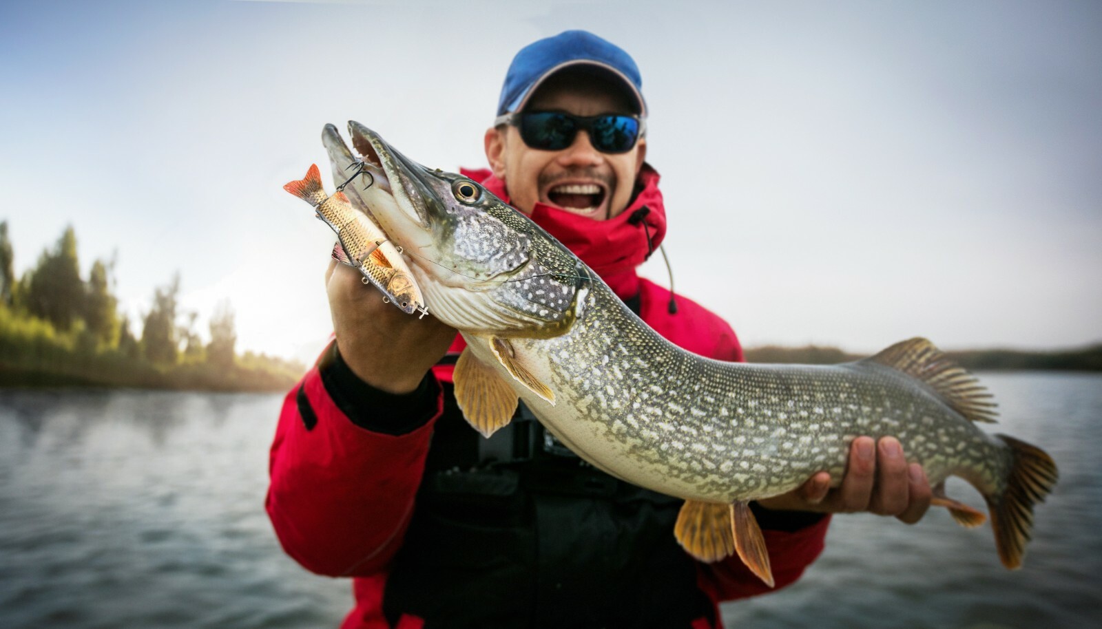 UFISH Fishing Bass Lures Muskie Baits Electric Animated Pike Fishing Lure