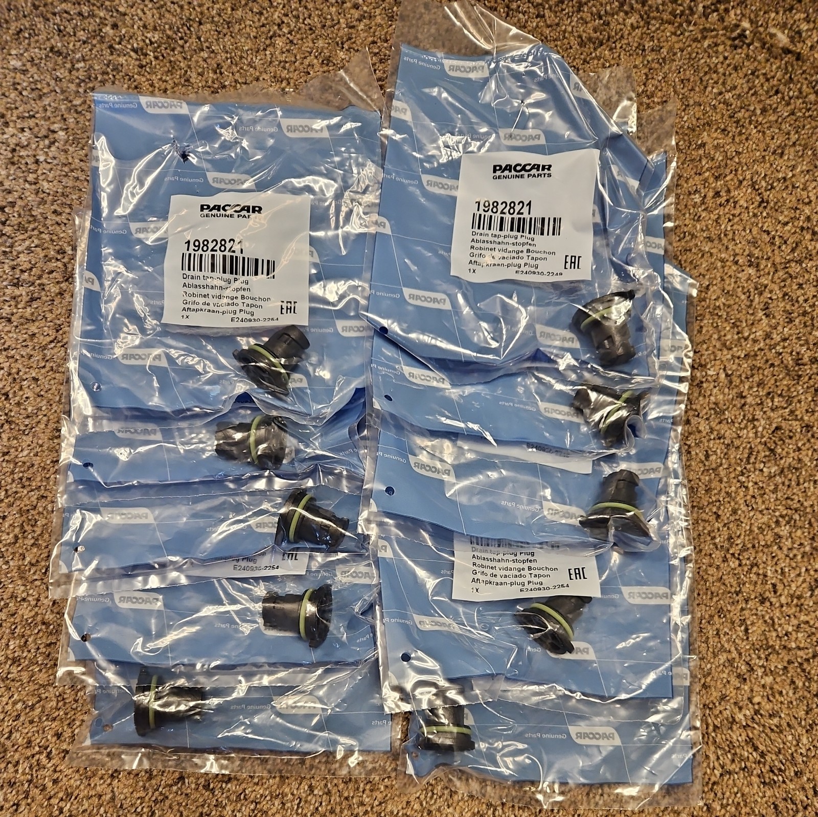 ~BRAND NEW~ OEM GENUINE PACCAR OIL DRAIN PLUG  1982821P - 10 PCS