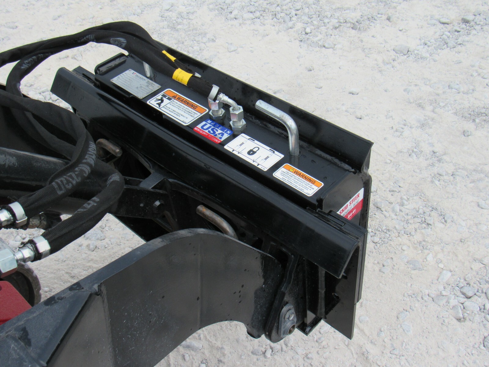 Bradco Tilt Attach Adapter Fits Mini Universal Skid Steer 100145