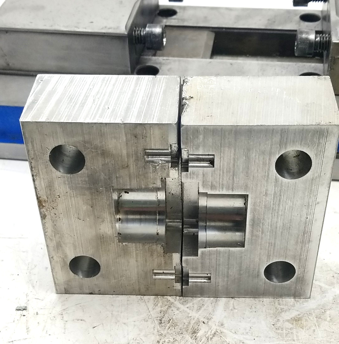 Kurt DL430 Double Lock Precision CNC Vise w/ 2 Soft Jaws-Made and Ships from USA