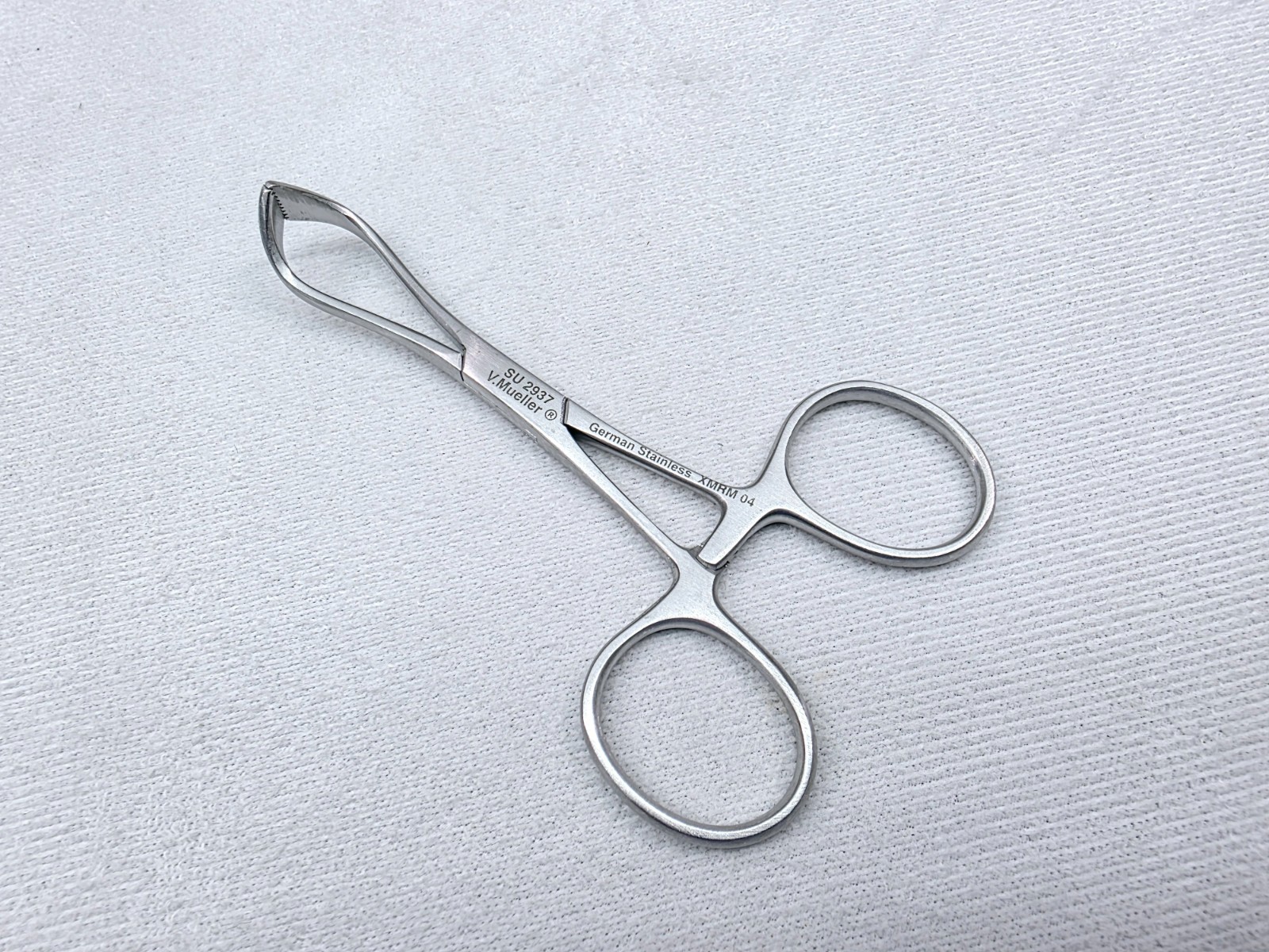 V. Mueller SU2937 Lorna Towel Forceps 4" - Ultrasonic Cleaned
