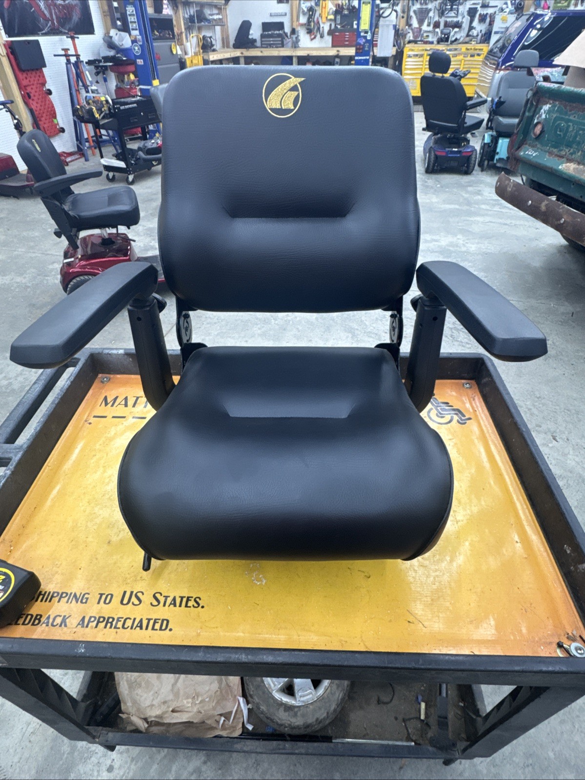 🥇Golden Companion Seat 18" X 16" ~NICE~ Armrest & Seat Mount!! *L@@K WoW*