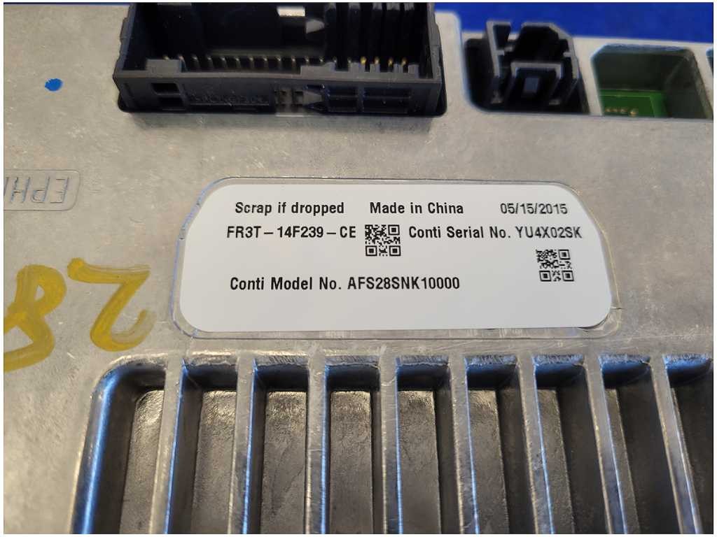 2015 Ford Mustang GT S550 Radio Sync Receiver Audio Info Screen Face Plate 2802